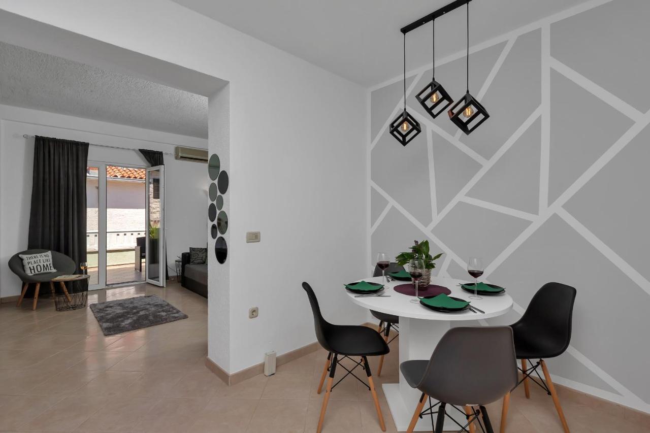 Apartmani Luna Baška Voda Exteriér fotografie
