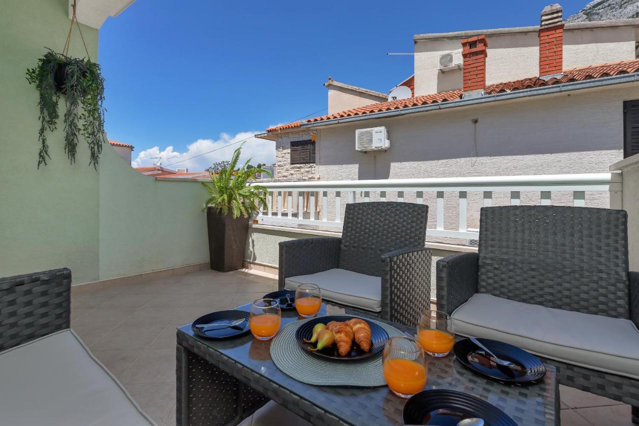 Apartmani Luna Baška Voda Exteriér fotografie