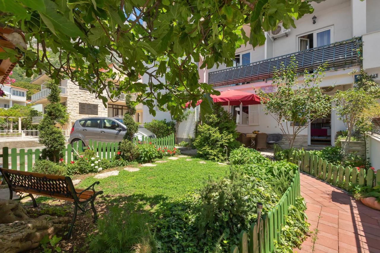 Apartmani Luna Baška Voda Exteriér fotografie