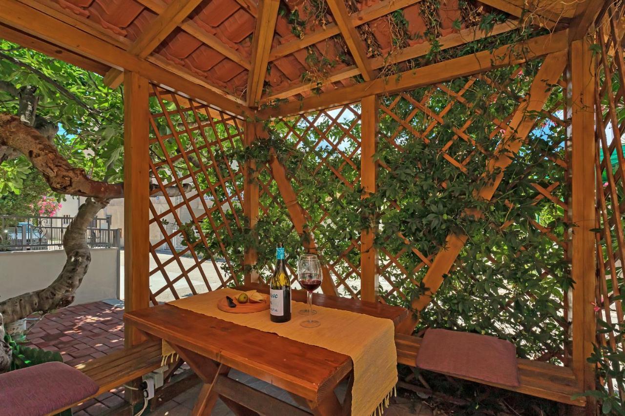 Apartmani Luna Baška Voda Exteriér fotografie