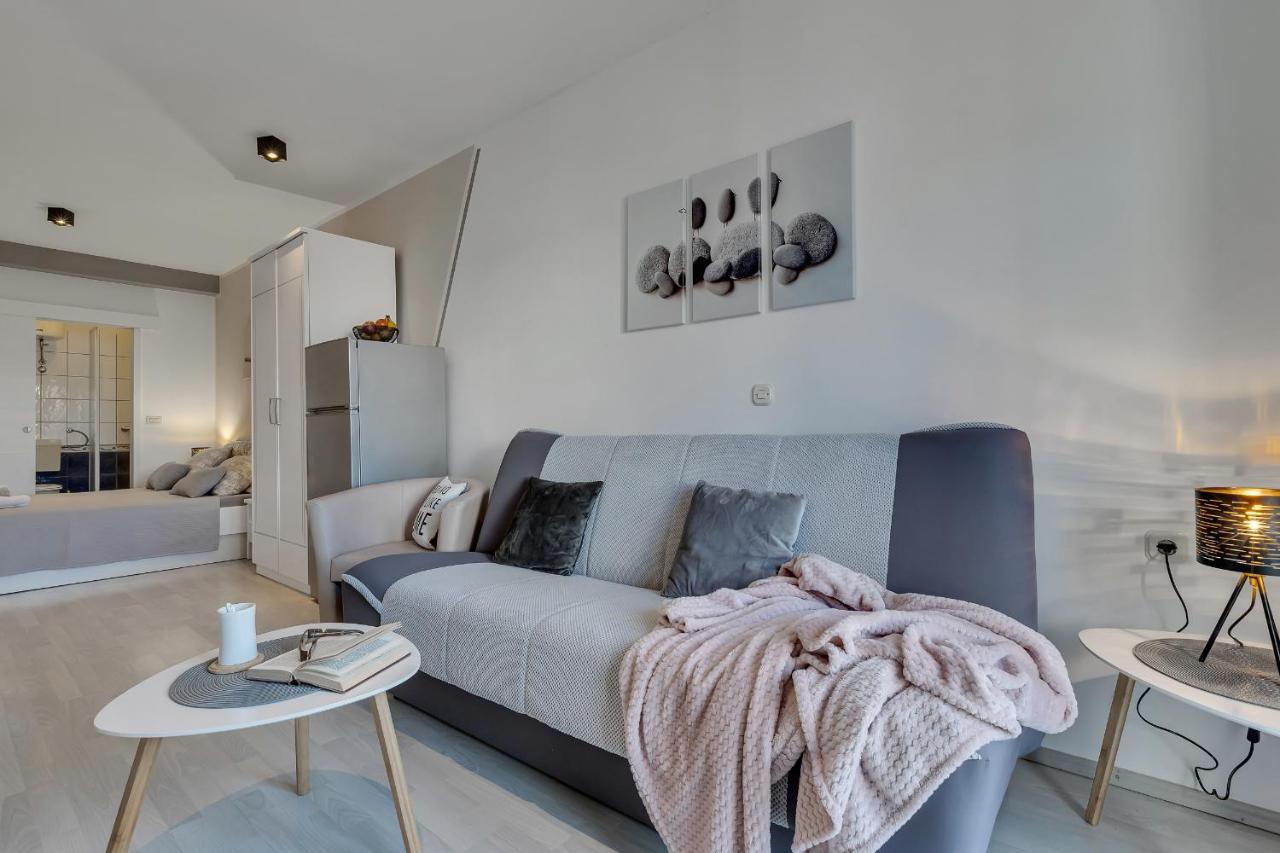 Apartmani Luna Baška Voda Exteriér fotografie