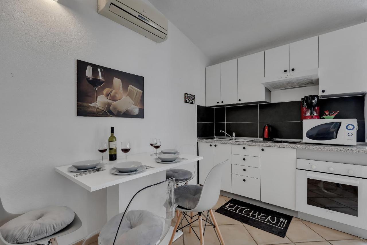 Apartmani Luna Baška Voda Exteriér fotografie