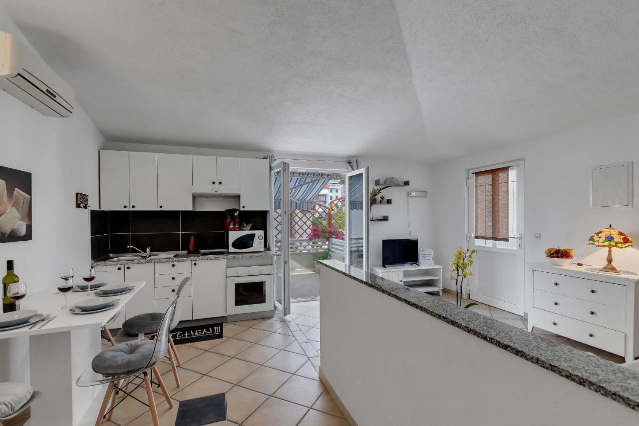 Apartmani Luna Baška Voda Exteriér fotografie