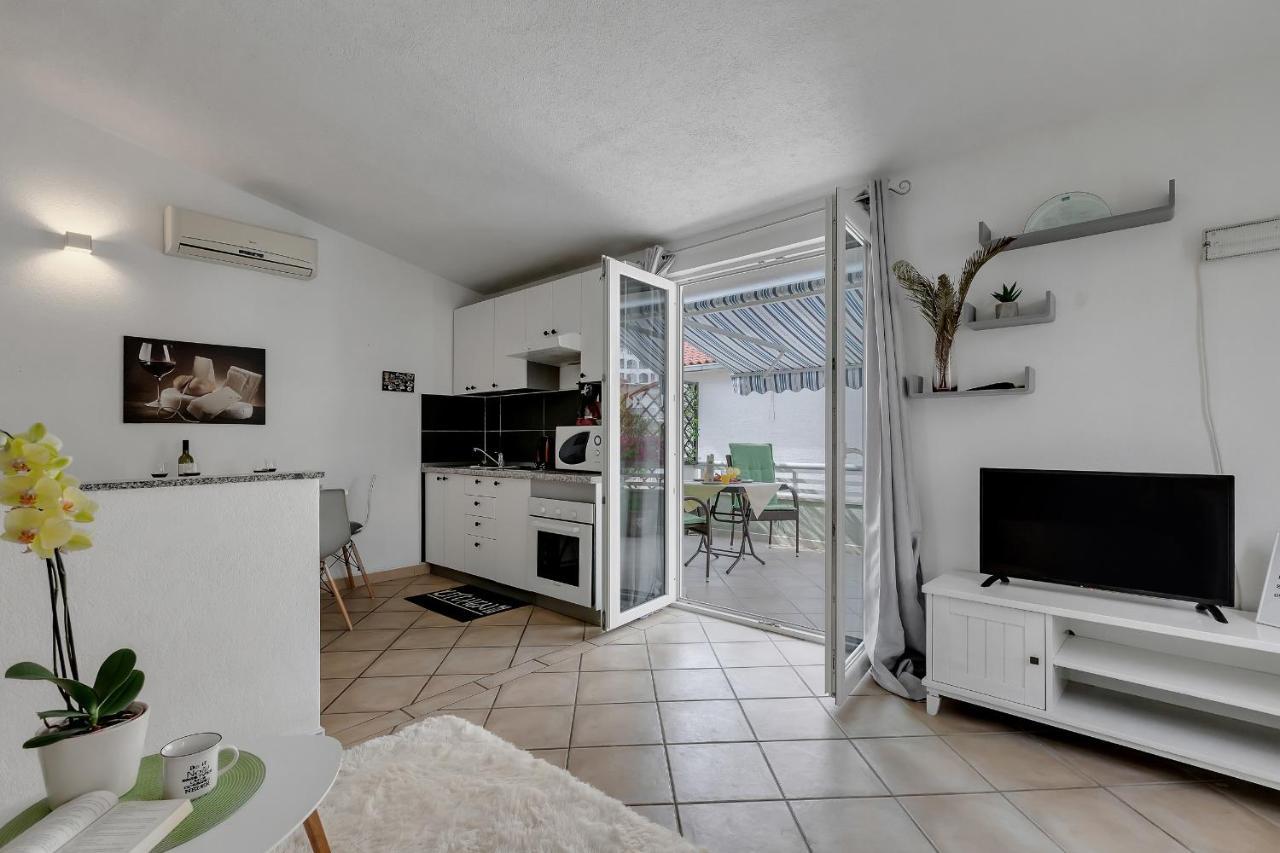 Apartmani Luna Baška Voda Exteriér fotografie